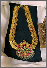 Kaasu Haram with Lakshmi Pendant and side pendant in Kundan - KH00341
