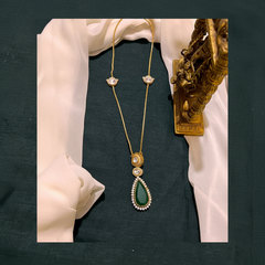 Elegant Stone Pendant with Necklace in Diamond - DN0059