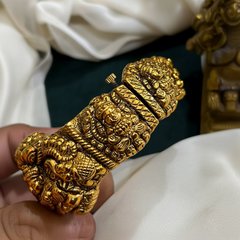 Nakshi Lakshmi Screw Open Kada - BG00638