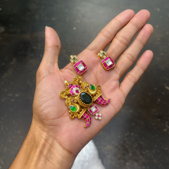 Jadau Kundan Puligoru Pendant In Antique Polish - KP00192