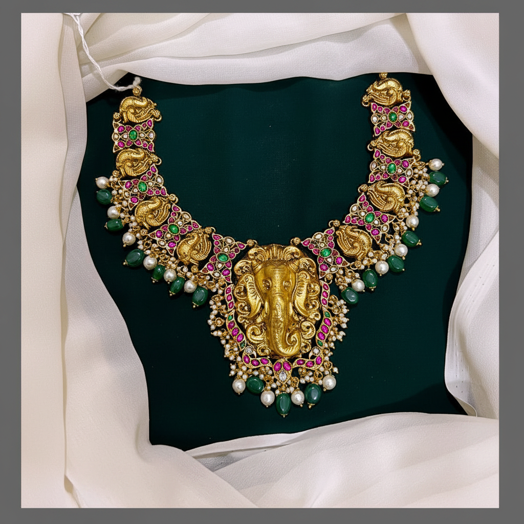 Beautiful Elephant Pendent with Peacock in Kundan - KN00306
