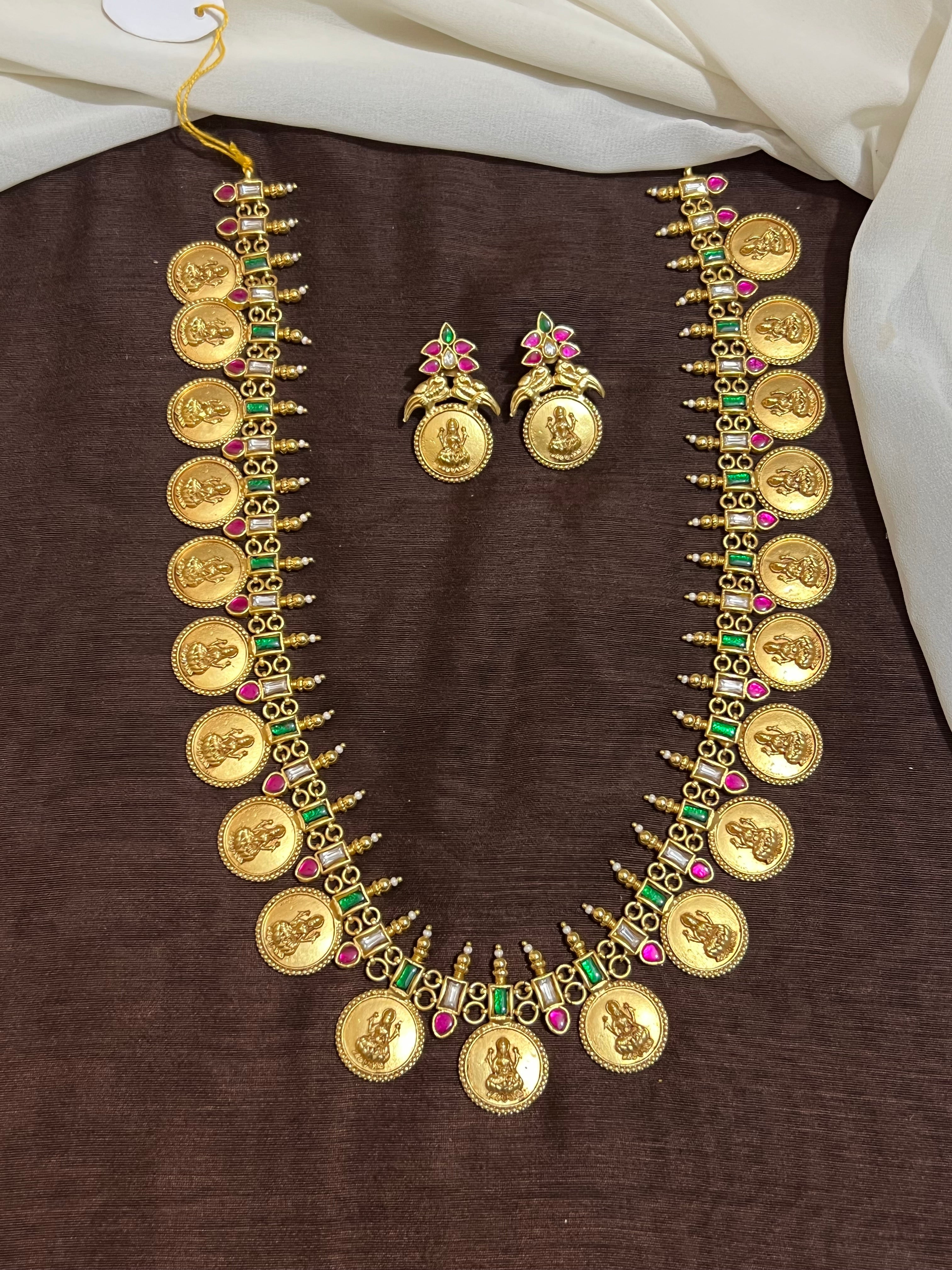 Lakshmi Bottu Kaasu In Gold Polish Mid Length - KH00359