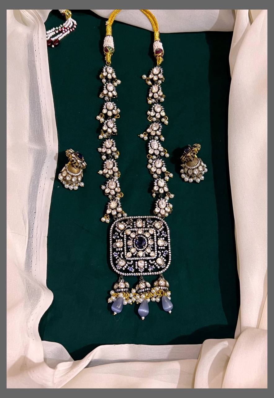 Beautiful Antique white stone Victorian necklace - VN00134