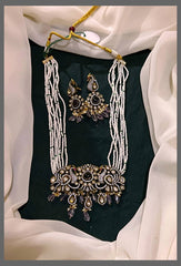 White Pearl Choker with Victorian Pendent - PB00205