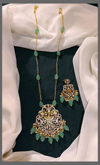 Green Pearl with Victorian pendent - PB00220