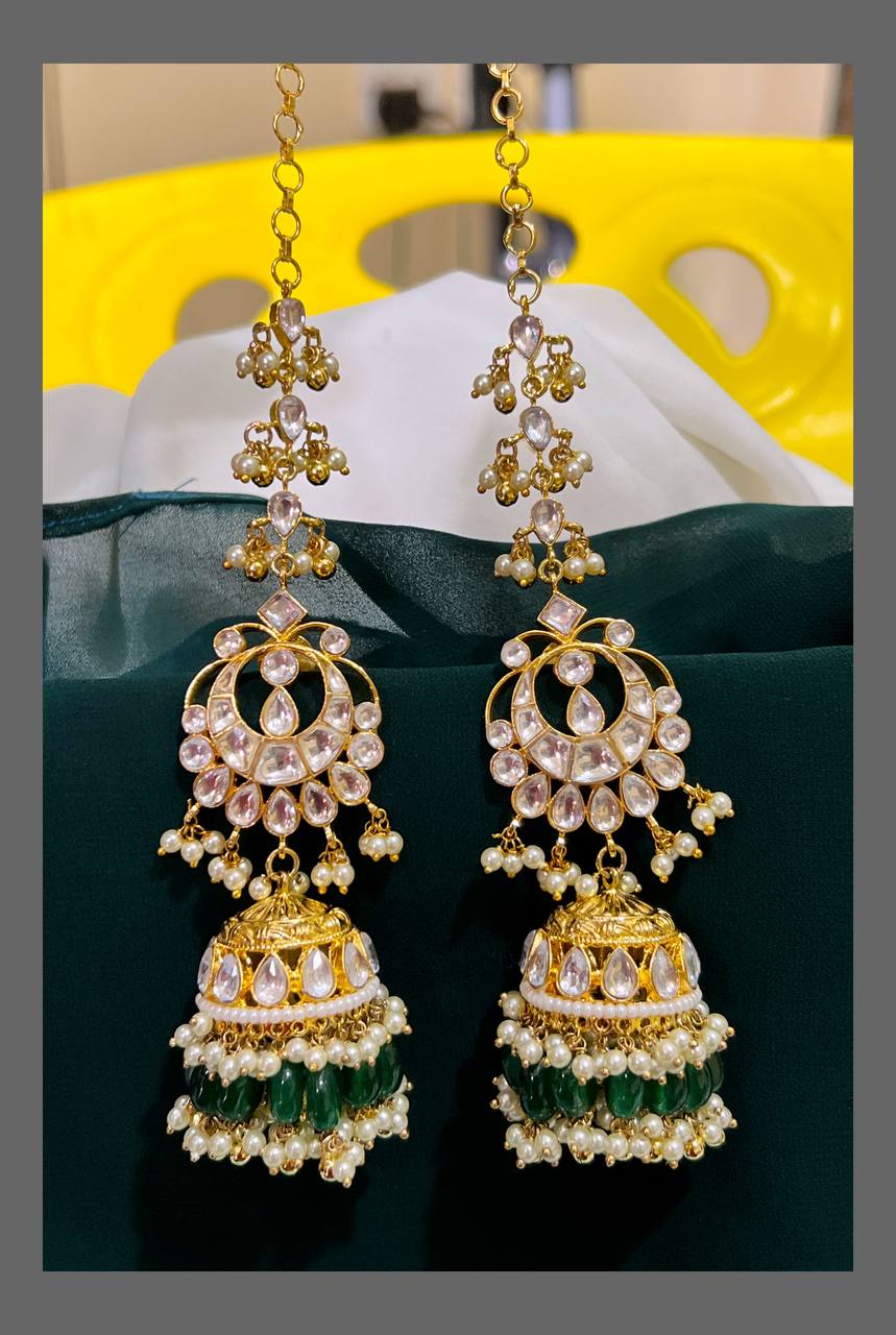 Beautiful White Stone Hugging Earring in Kundan - KE00390