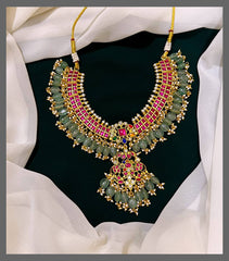 Beautiful Ruby Necklace in Kundan - Kn00380