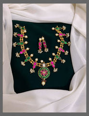 Beautiful Multi Color Necklace in Kundan - KN00283