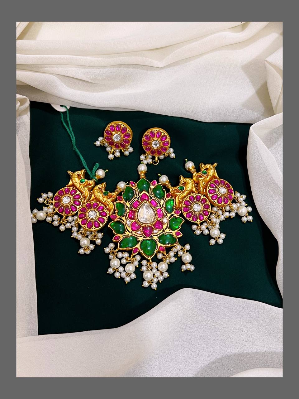 Rich Choker with Multi in kundan necklace  - KN00287