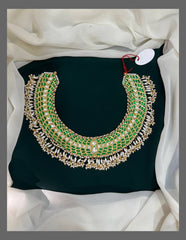 Rice pearl Emerald choker Necklace in Kundan - KN00292