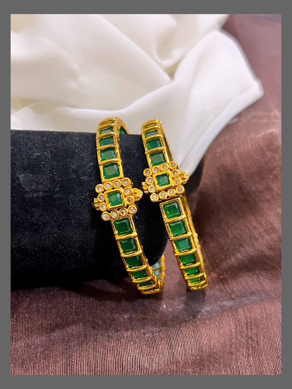 Emerald Gold button openable  Bangle in kempu - BG0056