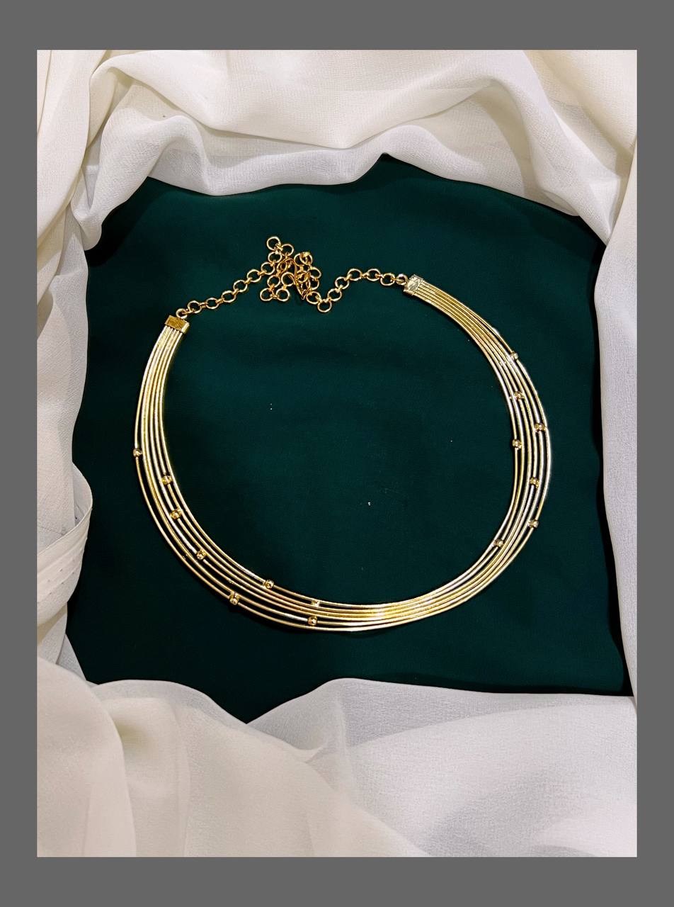 Very Beautiful Thin Invisible Necklace in Nakshi - NN00197