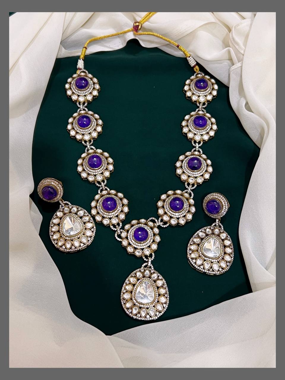 Elegant Victorian Emerald Haram - VH002