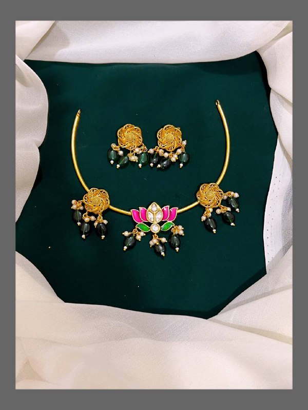 Lotus Choker  Necklace in Nakshi - NN00216