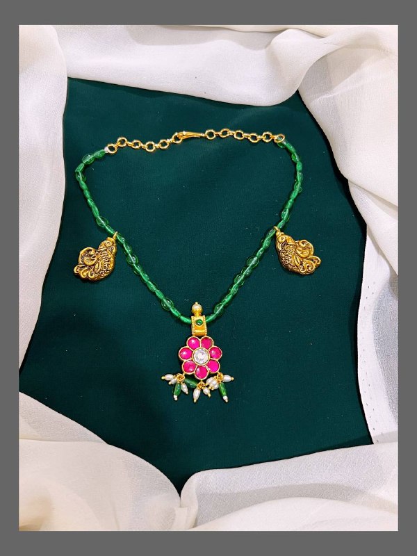 Green Pearl With Flower Pendent - PB0041