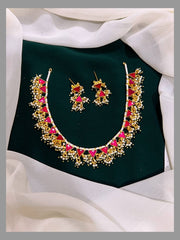 Triangle Necklace in Kundan - kN00339
