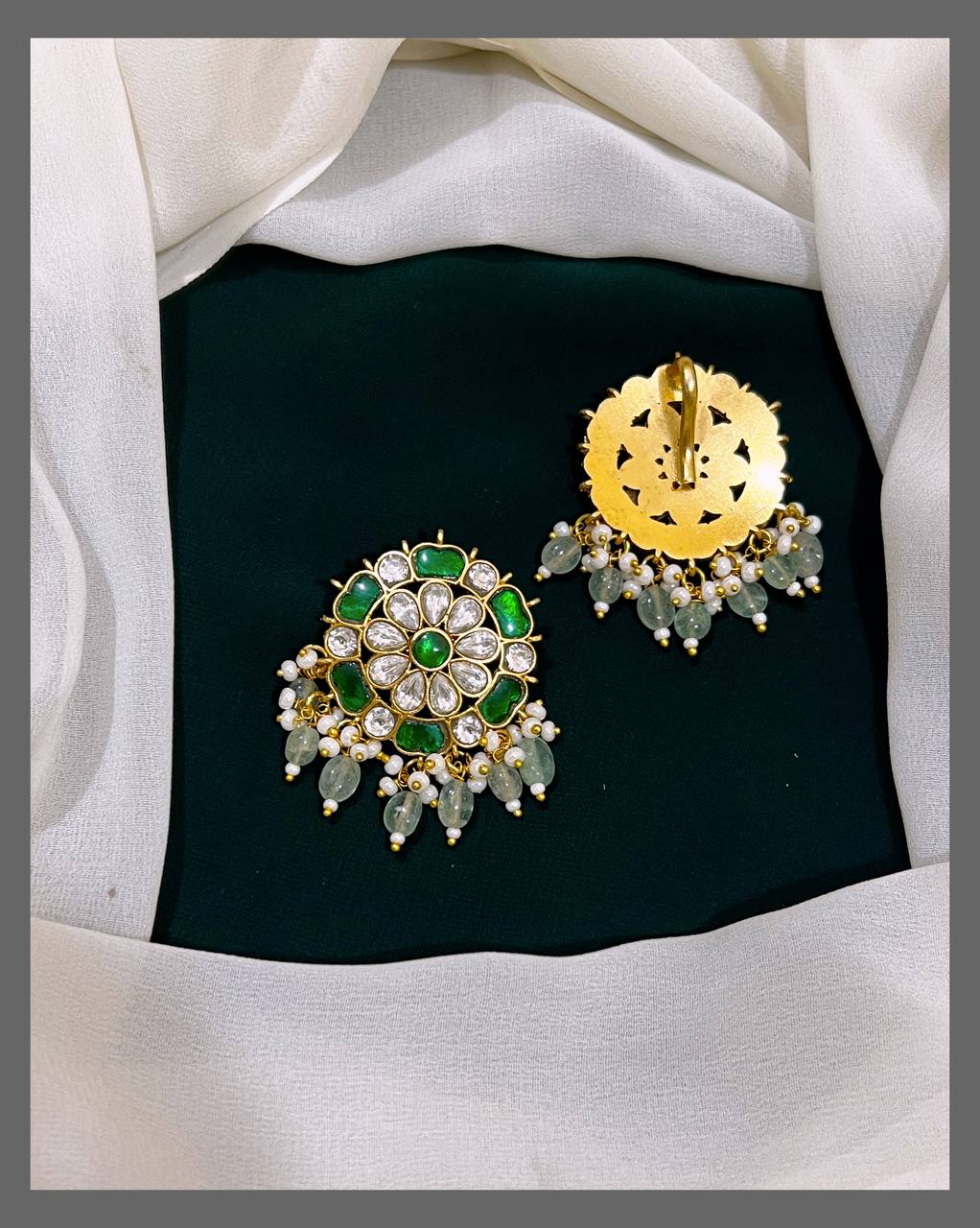 Flower Pendent with White Stone and Emerald - KP00124