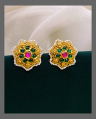 White Pearl Stud Earring in Kundan - KE00300