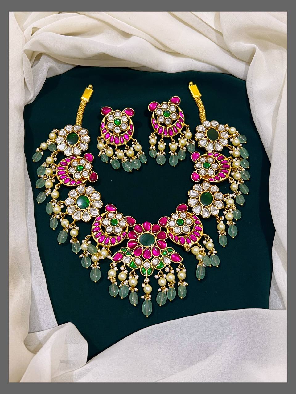 Chand bali with Flower Necklace in Kundan - KN00315