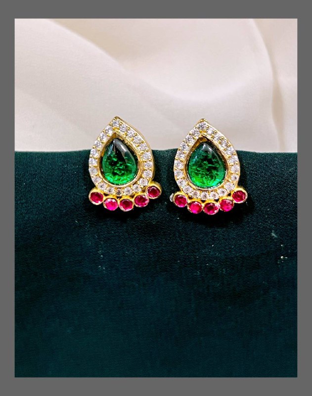 Emerald Stud Earring in Nakshi - NE00300