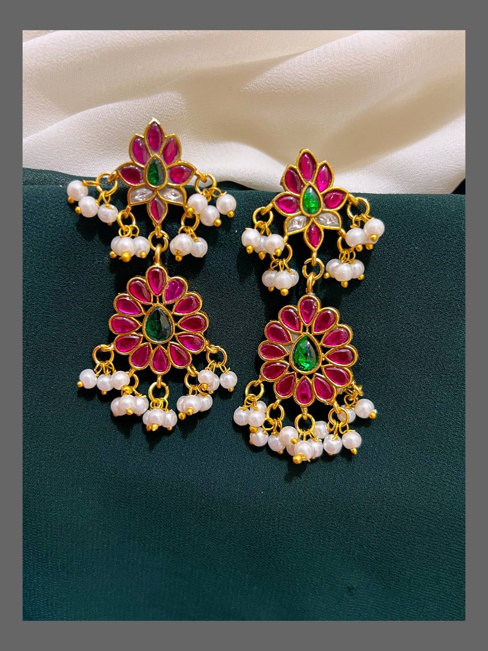 Beautiful Ruby Flower Earring in Kundan - KE00333