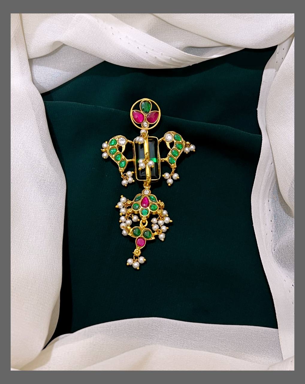 Beautiful Kundan Pendent - KP00174
