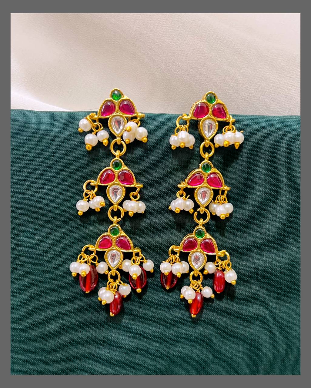 Emerald  and Ruby Stone Earring in Kundan - KE00252