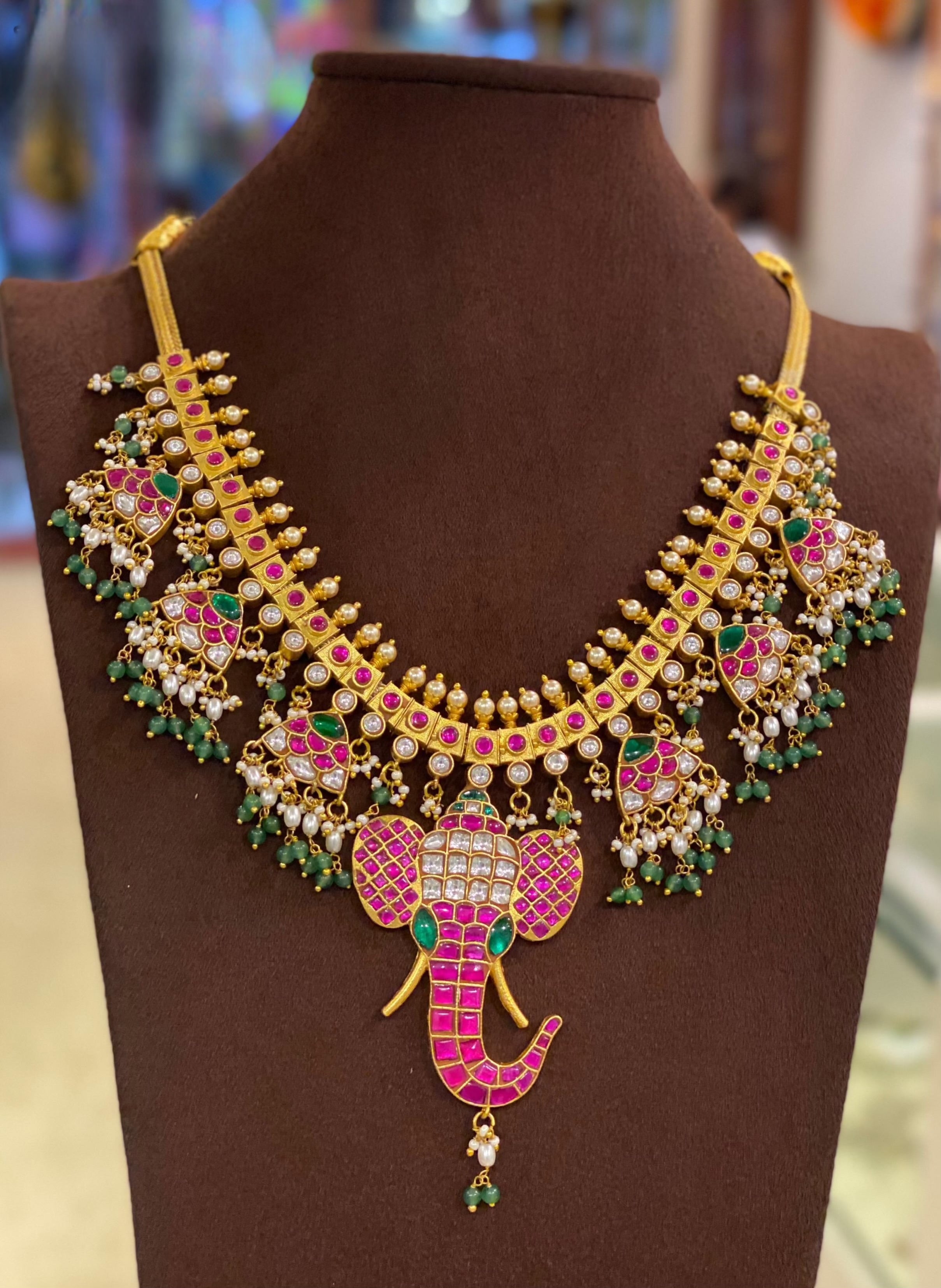 Jadau Ganesha Pendant Necklace - KN0019