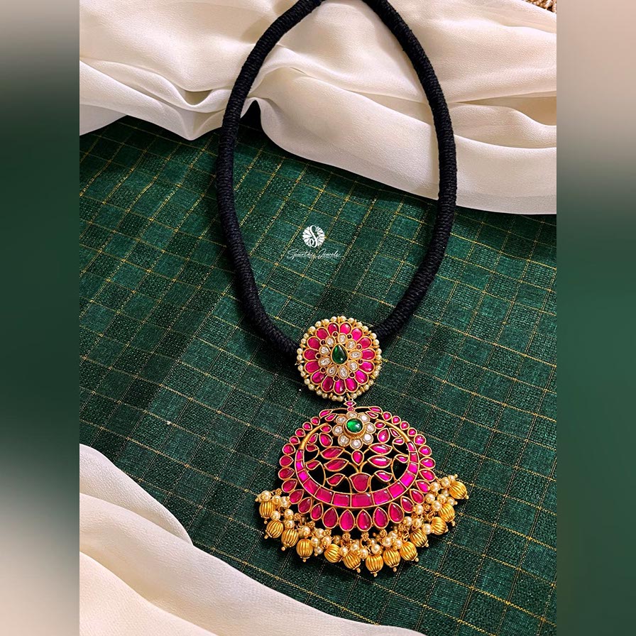 Black Dori Kundan Pendant Necklace - BB0043