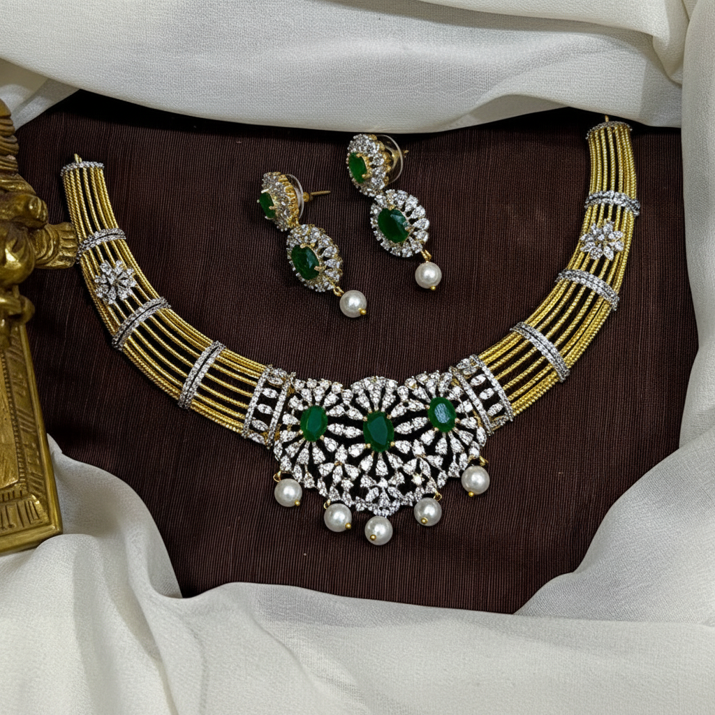 Kante Pattern Gold Finish Diamond Necklace - DN0082