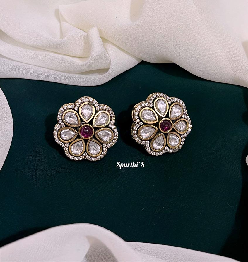 Beautiful White Victorian Earrings - VE019