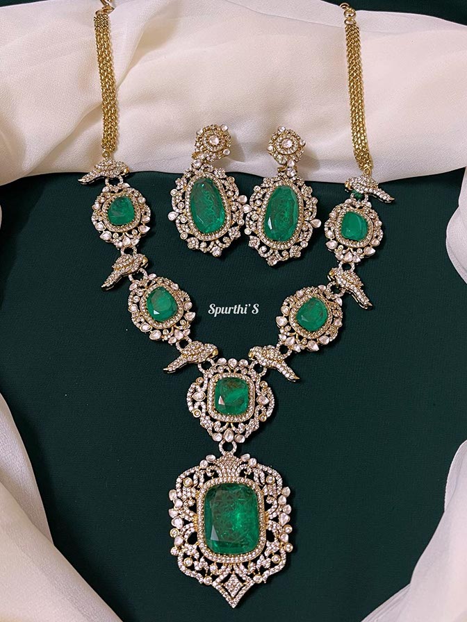 Elegant Emerald Victoria Long Haram with Earrings - HV0022