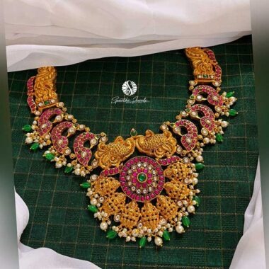 Laxmi Jadau Kundan with Earrings - KN017