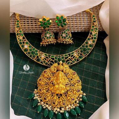 Laxmi Pendant Emerald Temple Necklace with Earrings - NN0017