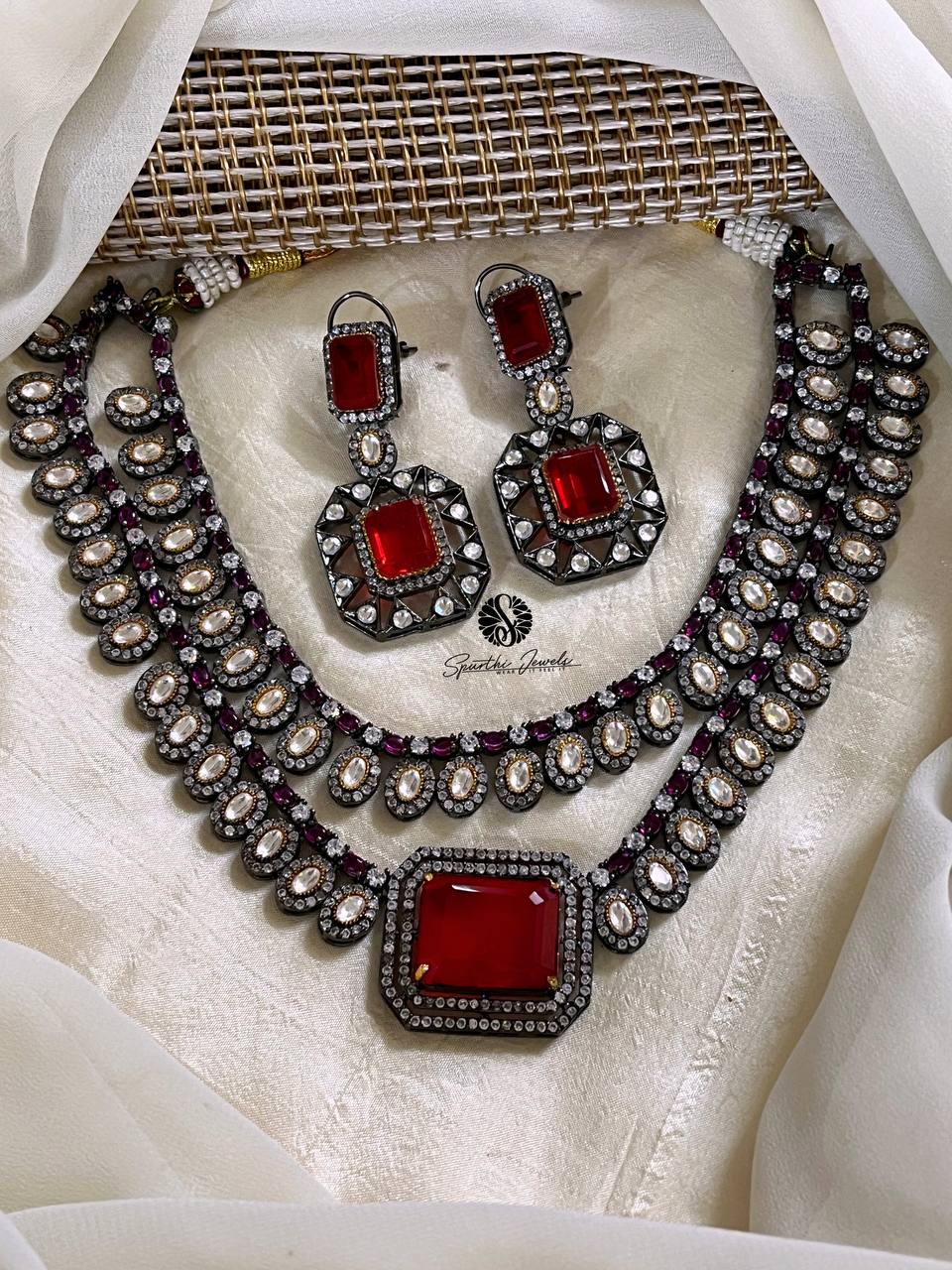 Victorian Red Necklace - NV0005