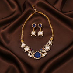 Beautiful Peacock With White Stones In Victorian - VH0092