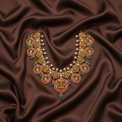 Beautiful Bottu Necklace in Jadau - KN00231