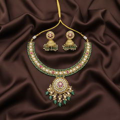 Jadau Pearl Necklace With Moo Pendant - KN00588