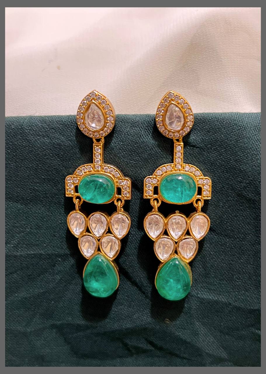 White stone Hanging Earring in Diamond - DE0011