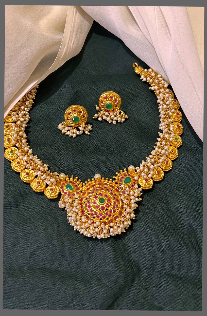Beautiful Antique Necklace in Nakshi - NN00569
