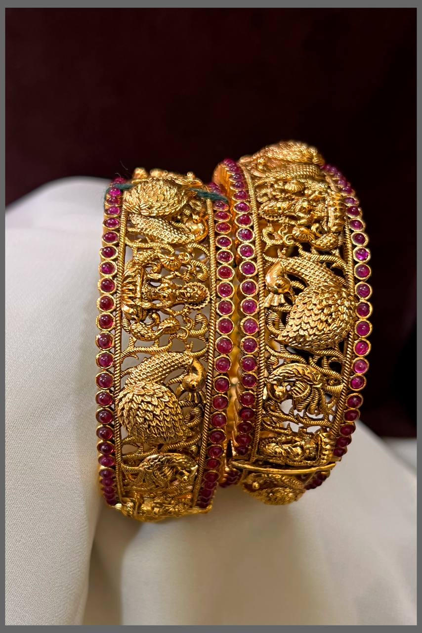 Lakshmi and Peacock Bangle in Kundan - BG00284