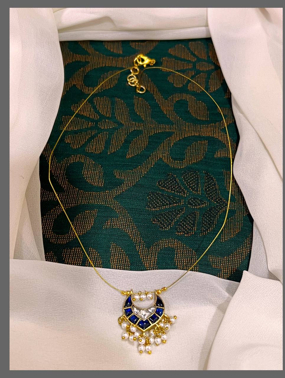 Invisible Chain With Blue Pendent - KN00425