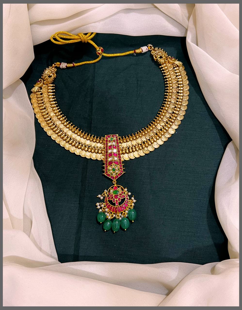Small Kasu Lakshmi Necklace With Kundan Pendent - KN00504
