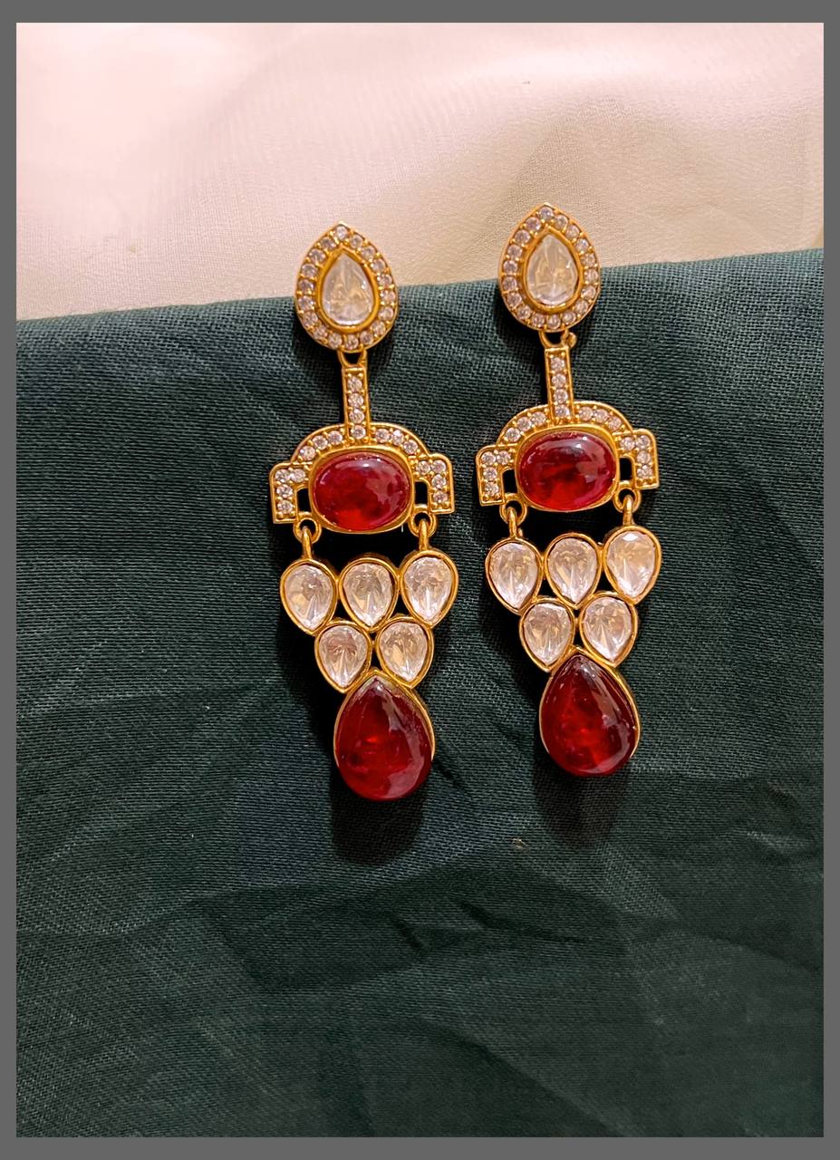 White stone Hanging Earring in Diamond - DE0011