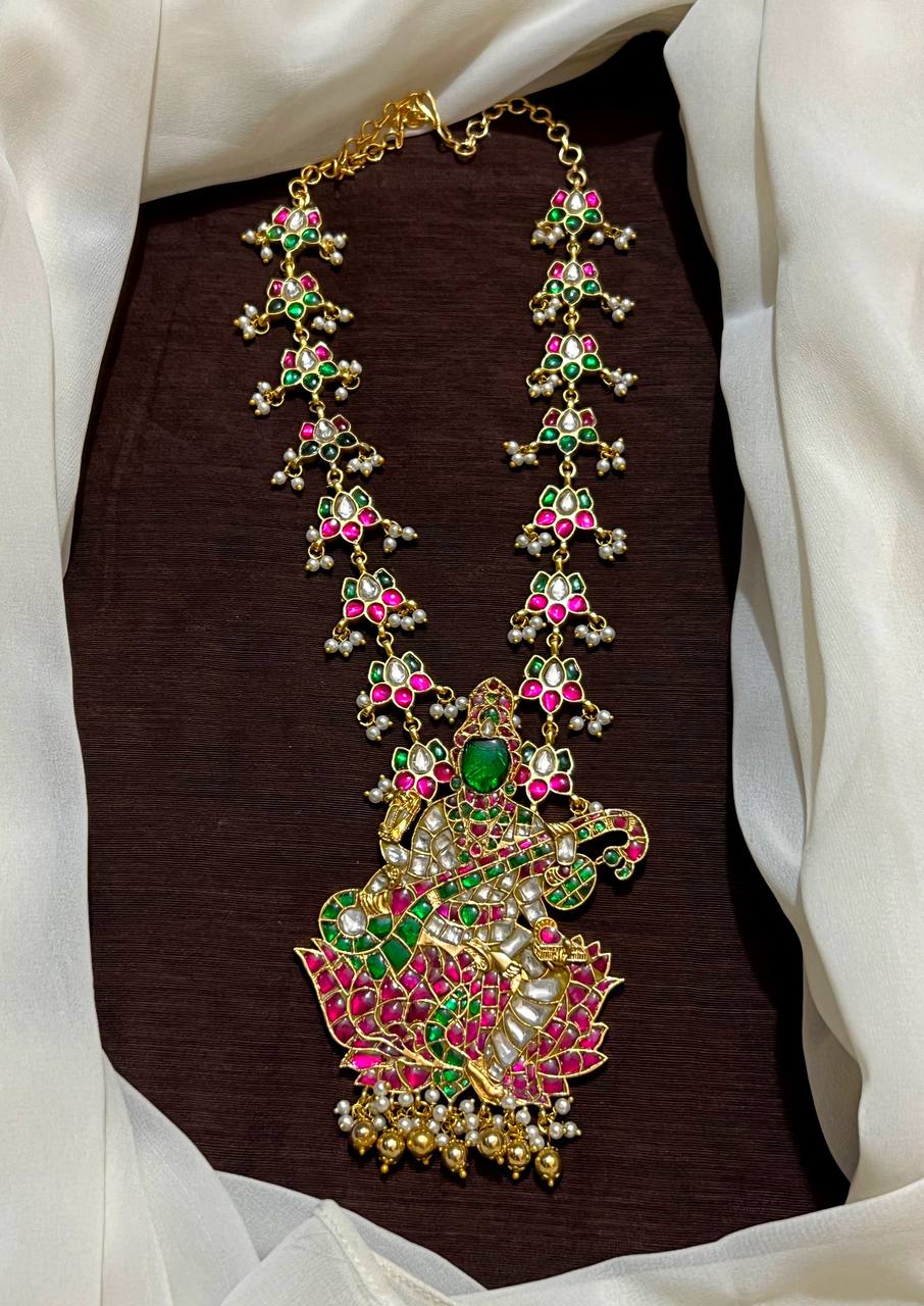 Saraswathi Devi Pendant with Lorus Side Chain - KH0047
