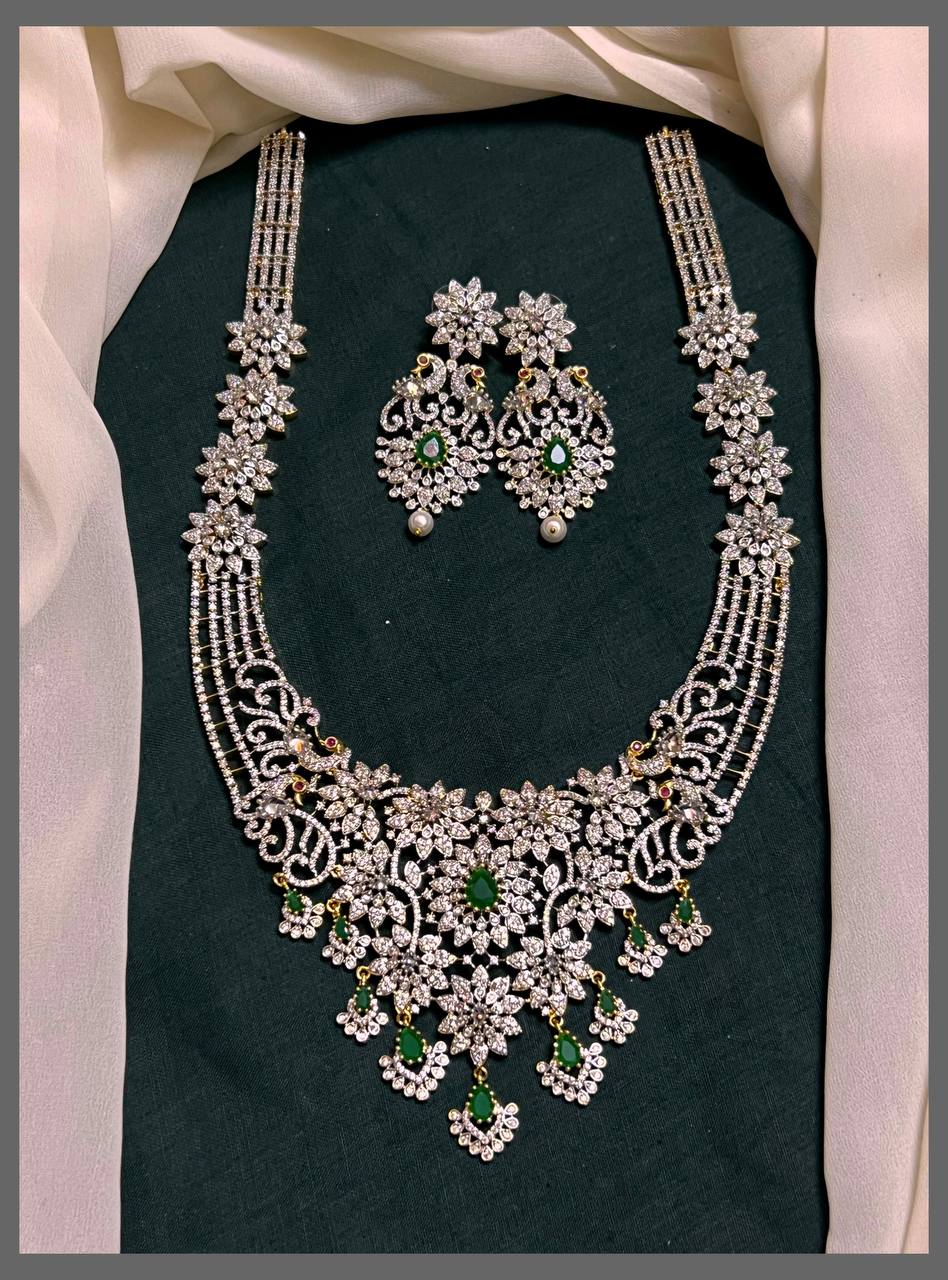 Beautiful Flower Side Pendant with Hug Flower Haram - DH0041