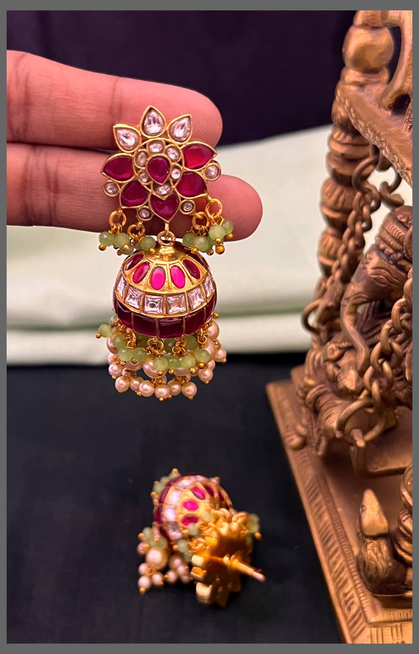 Beautiful Flower Ruby and White Stone Jhumki In Kundan - KE00562