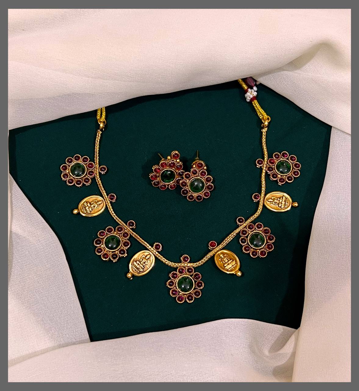 Flower And Lakshmi Pendent Necklace In Nakshi - NN00478