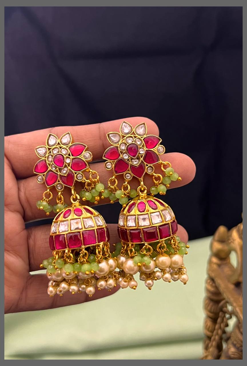 Beautiful Flower Ruby and White Stone Jhumki In Kundan - KE00562