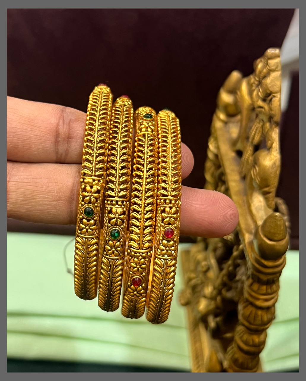 Leaf Design Bangle Set of 4 in Nakshi - BG00451